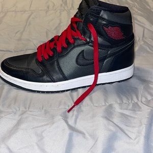 Jordan 1 mid
